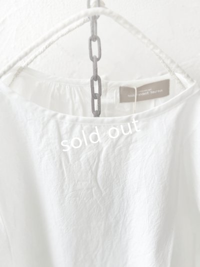 画像12: nous rendent heureux／シャーリングパフ袖ブラウス・グレージュ