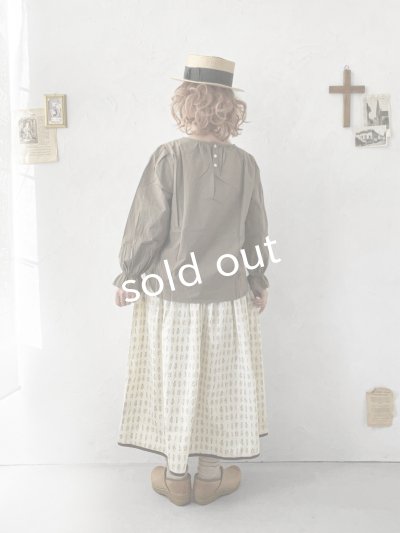 画像10: nous rendent heureux／シャーリングパフ袖ブラウス・グレージュ