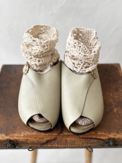 画像2: Diu／オープントゥサンダル・ライトグレー［M］