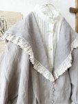 画像3: MAGALI /コルトレイクリネン レース襟カーディガン・グレー (3)