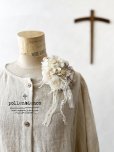 画像2: pollenbienco／アンティークレースとプリザーブドフラワーのコサージュ・D (2)