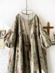 画像2: MARCHE' DE SOEUR／パフ袖チュニックワンピース・花柄モスグリーン (2)