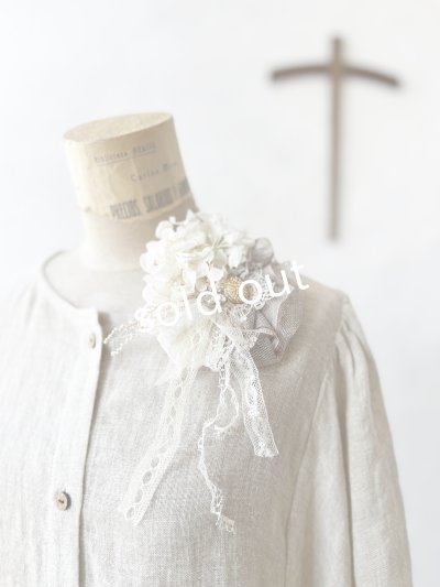 画像4: pollenbienco／アンティークレースとプリザーブドフラワーのコサージュ・D