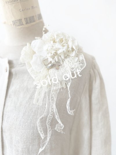 画像5: pollenbienco／アンティークレースとプリザーブドフラワーのコサージュ・B