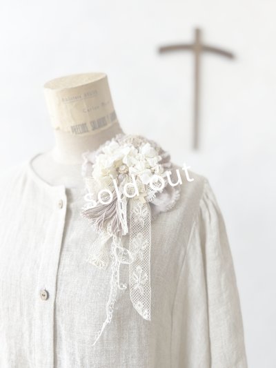 画像4: pollenbienco／アンティークレースとプリザーブドフラワーのコサージュ・E