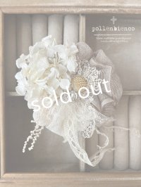pollenbienco／アンティークレースとプリザーブドフラワーのコサージュ・D