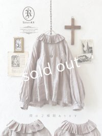 Reliure／Tucked ruffle collar blouse・ash pink