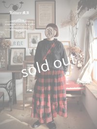 Reliure／Tucked ruffle collar blouse・black