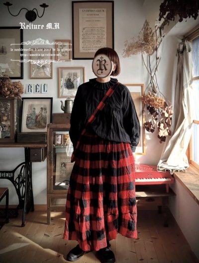 画像1: Reliure／Tucked ruffle collar blouse・black