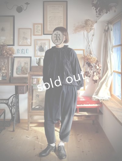 画像4: Reliure／Tucked ruffle collar blouse・black