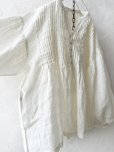 画像7: 08mab/シャーリング袖ピンタックブラウス・オフ (7)