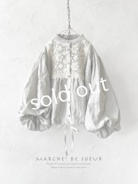 MARCHE' DE SOEUR／大きなバルーン袖のブラウス・うすグレーB