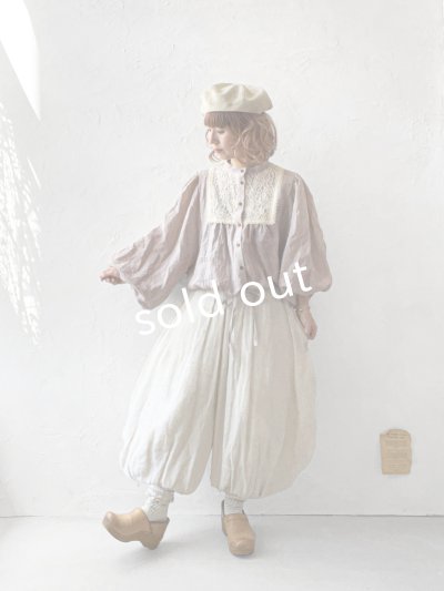 画像17: MARCHE' DE SOEUR／大きなバルーン袖のブラウス・生成り