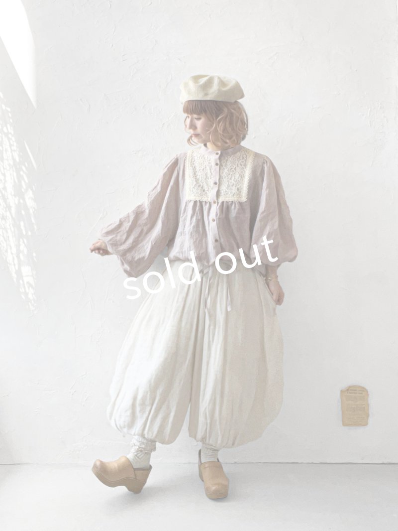 画像17: MARCHE' DE SOEUR／大きなバルーン袖のブラウス・生成り (17)