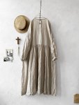画像8: MARCHE' DE SOEUR／オランダリネン ギャザーワンピース・生成り (8)