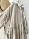 画像7: MARCHE' DE SOEUR／オランダリネン ラッフルギャザーワンピース・生成り (7)