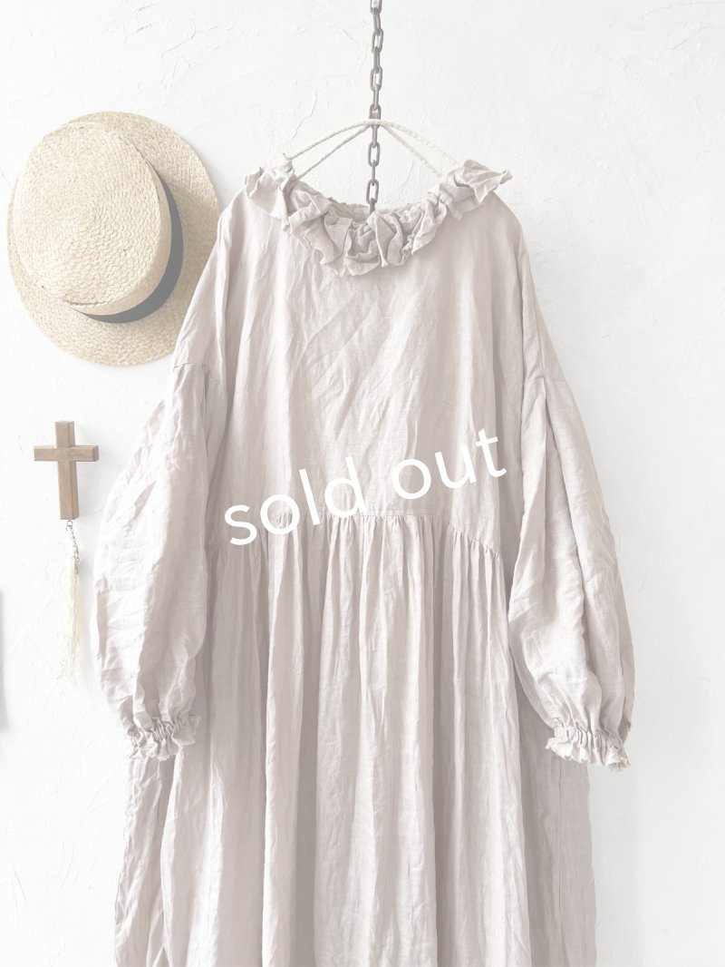 画像2: MARCHE' DE SOEUR／ラッフルギャザーワンピース・ピンクベージュ (2)