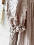 画像5: MARCHE' DE SOEUR／ラッフルギャザーワンピース・ピンクベージュ (5)