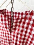 画像4: MARCHE' DE SOEUR／スキッパーギャザーワンピース・赤ギンガム (4)