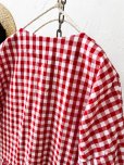 画像10: MARCHE' DE SOEUR／スキッパーギャザーワンピース・赤ギンガム (10)