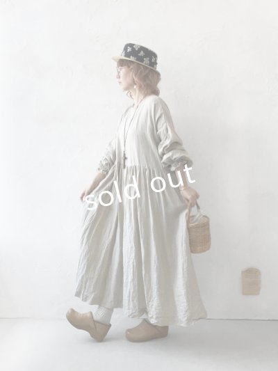 画像13: MARCHE' DE SOEUR／オランダリネン ギャザーワンピース・生成り