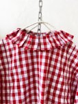 画像2: MARCHE' DE SOEUR／タックフリルカラーブラウス・赤ギンガム (2)