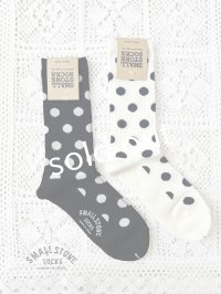 SMALL STONE／水玉ソックス