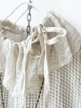 画像3: MARCHE' DE SOEUR／大きなラッフル襟のチュニック・ワッフルベージュに生成り襟 (3)