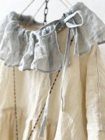 画像3: MARCHE' DE SOEUR／大きなラッフル襟のチュニック・ファナージュミルクに薄グレー襟 (3)