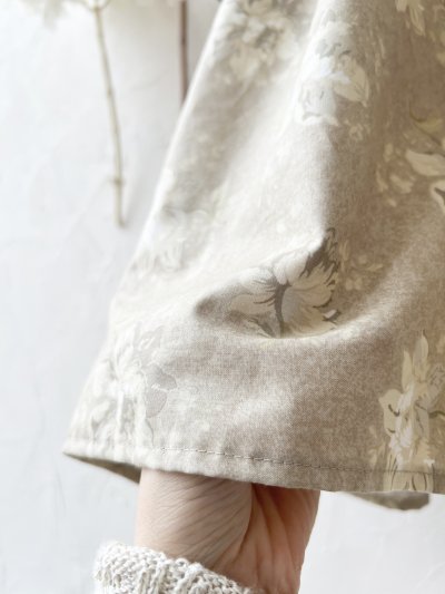 画像9: MARCHE' DE SOEUR／大きなラッフル襟のチュニック・ベージュローズに生成り襟