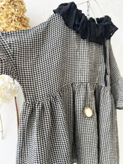 画像9: MARCHE' DE SOEUR／大きなラッフル襟のチュニック・ワッフルブラックに黒ガーゼ襟