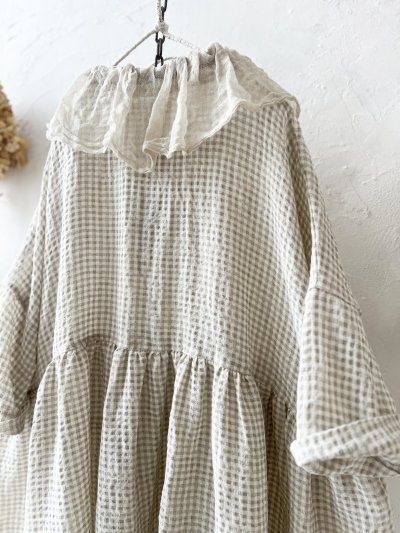 画像11: MARCHE' DE SOEUR／大きなラッフル襟のチュニック・ワッフルベージュに生成り襟