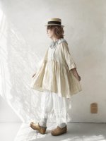 画像13: MARCHE' DE SOEUR／大きなラッフル襟のチュニック・ファナージュミルクに薄グレー襟 (13)