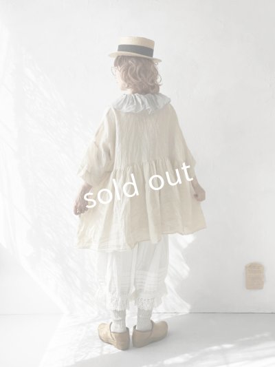 画像14: MARCHE' DE SOEUR／大きなラッフル襟のチュニック・ファナージュミルクに薄グレー襟