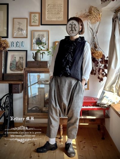 画像1: Reliure／FRILL VEST・Black linen
