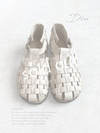 Diu／本革ポミエサンダル・ベージュ