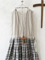 画像2: MARCHE' DE SOEUR／エプロンワンピース・生成り×チェック (2)