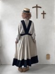 画像13: MARCHE' DE SOEUR／エプロンワンピース・黒×生成り (13)