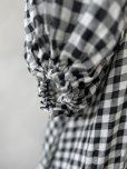 画像2: 【4/24(金)21時から販売】MIFUMIコラボ／sarahのワンピース・黒×ギンガム＆bag (2)