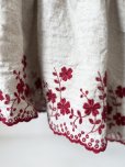 画像4: 【4/24(金)21時から販売】MIFUMIコラボ／sarahのワンピース・赤花刺繍＆bag (4)