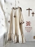 画像1: 【4/24(金)21時から販売】MIFUMIコラボ／sarahのワンピース・カーキロンド刺繍＆bag (1)