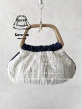 ecru-ke／木の持ち手バッグ・デニム アンティークレース