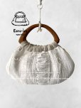 画像1: ecru-ke／木の持ち手バッグ・白ピンタックレース (1)