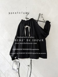 kosatofuku／スモックギャザーブラウス・ブラック