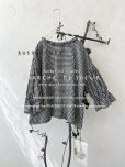 画像1: kosatofuku／小さなフリルカラーのブラウス・ギンガム (1)