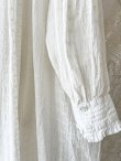 画像10: tegami/刺繍レースカフスワンピース・オフ (10)