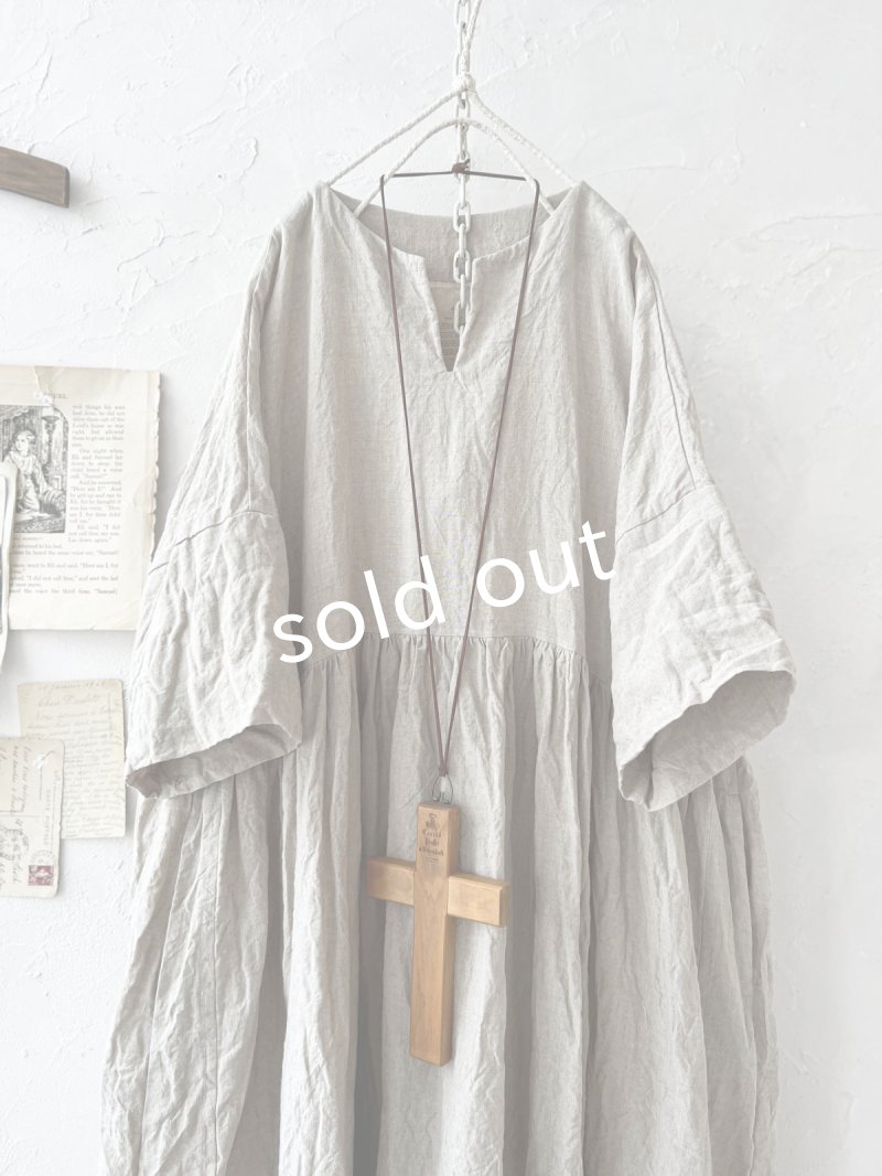 画像2: MARCHE' DE SOEUR／スキッパーギャザーワンピース・生成り (2)
