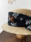画像2: MARCHE' DE SOEUR／黒ブーケ刺繍のハット (2)