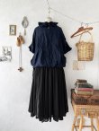 画像8: MARCHE' DE SOEUR／フローフリルの半袖ブラウス・ダークネイビー (8)