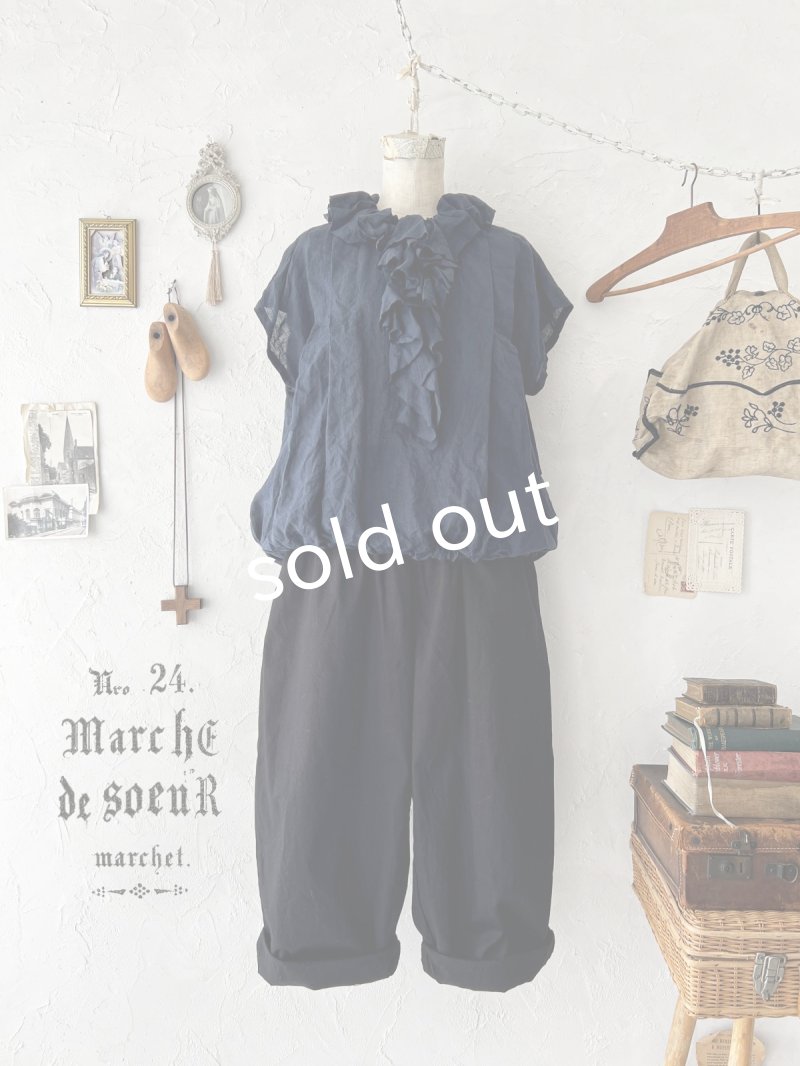 画像1: MARCHE' DE SOEUR／フローフリルのフレンチ袖ブラウス・ダークネイビー (1)